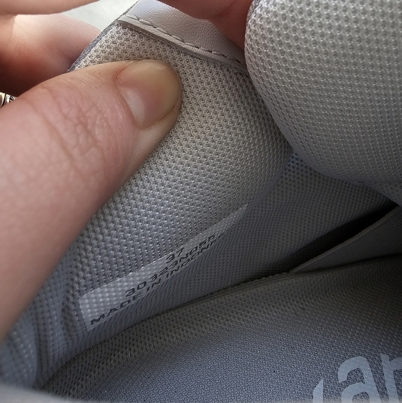 NIB Alexander Wang Silver Sparkly Hoop Sneakers - Picture 5 of 5